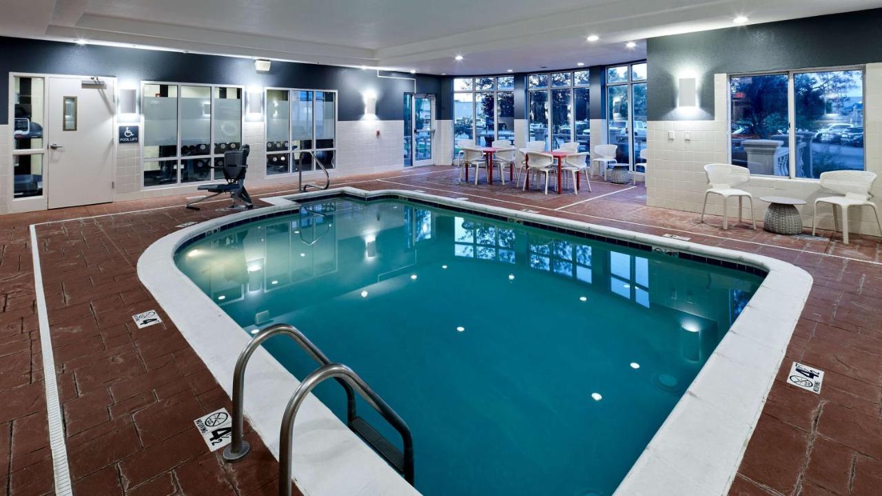 Hilton Garden Inn Меррилвилл Экстерьер фото