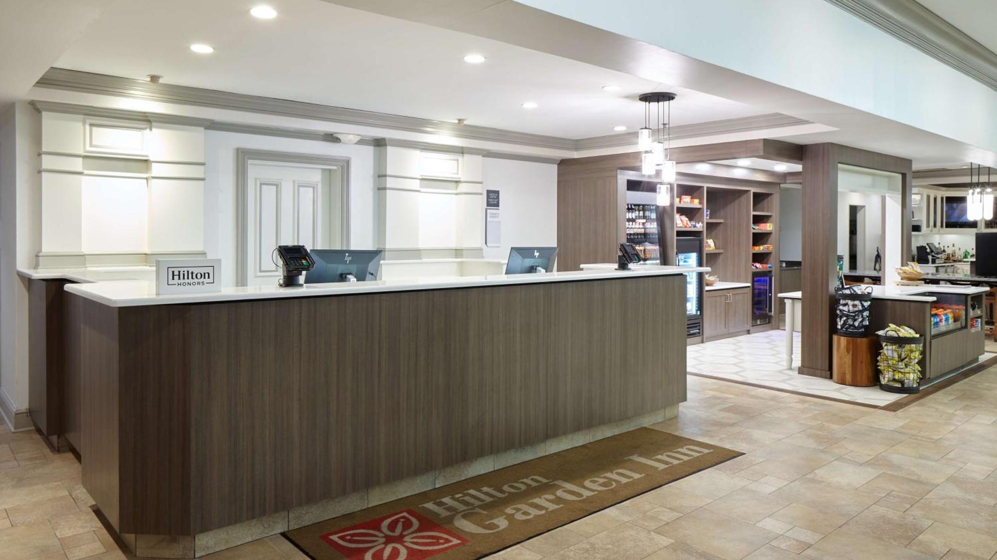 Hilton Garden Inn Меррилвилл Экстерьер фото
