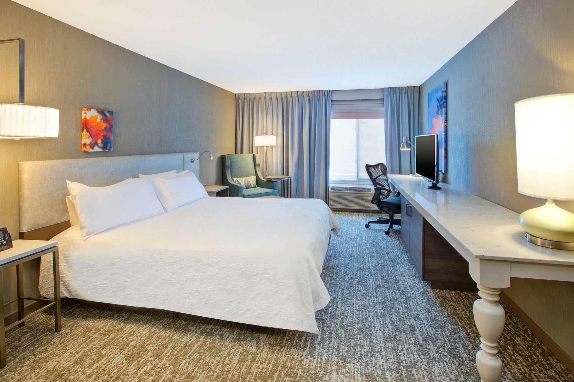 Hilton Garden Inn Меррилвилл Экстерьер фото